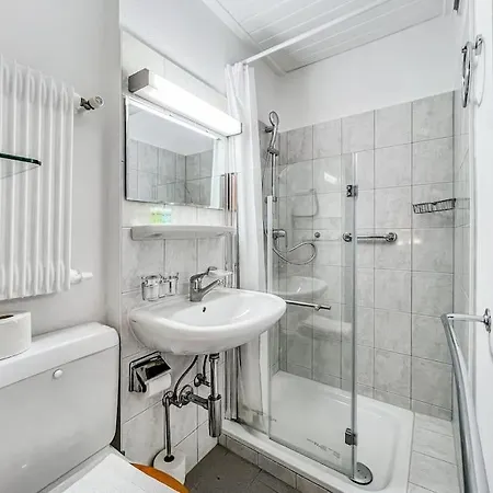 Quiet & Comfy On Av Du Casino Apartman