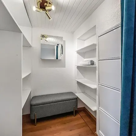 Quiet & Comfy On Av Du Casino Apartman *