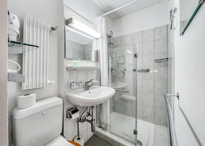 Quiet & Comfy On Av Du Casino Apartment